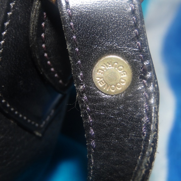 Rare P127 Dooney and Bourke Vintage Carrier - Picture 3 of 7